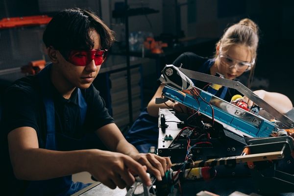 electrical engineering students